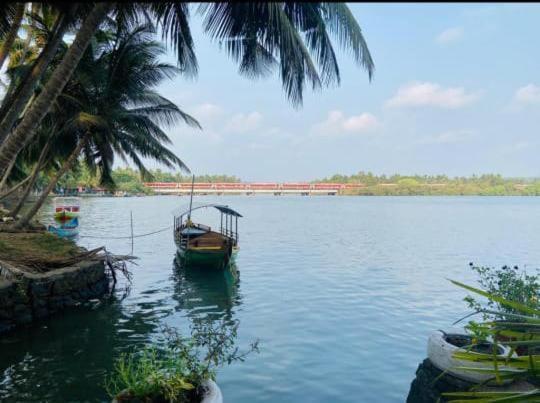 Green Island Homestay Riverside Calecute Exterior foto