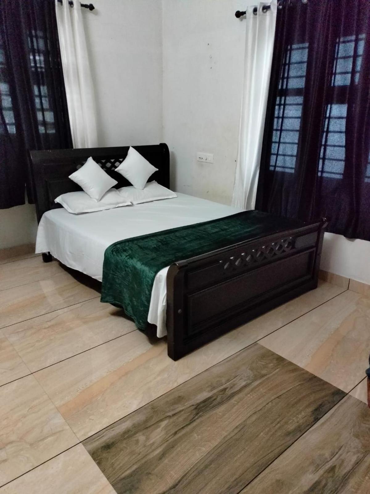 Green Island Homestay Riverside Calecute Exterior foto